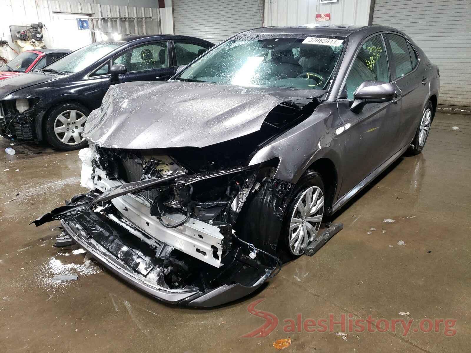 4T1B11HK3JU057946 2018 TOYOTA CAMRY