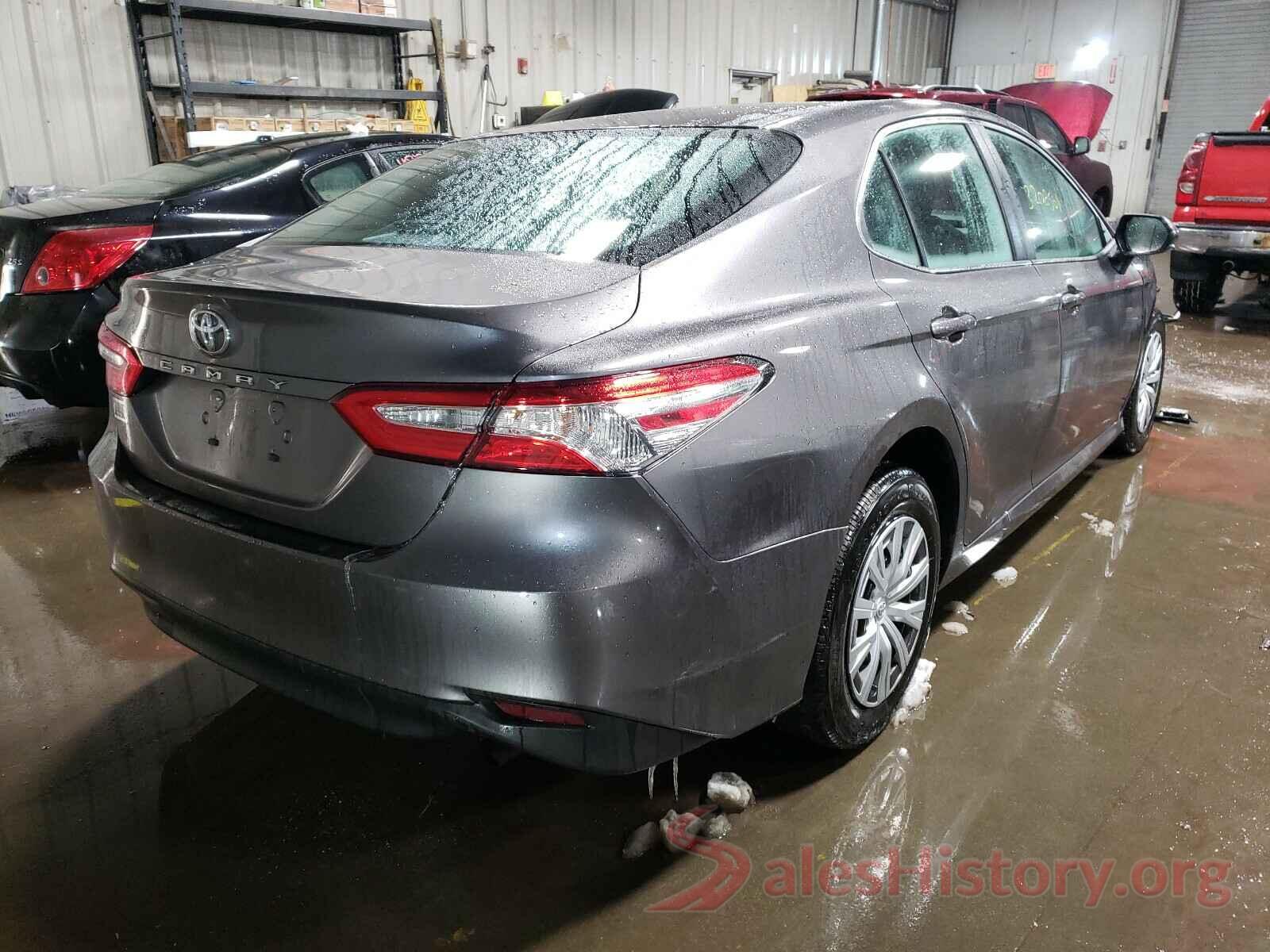 4T1B11HK3JU057946 2018 TOYOTA CAMRY