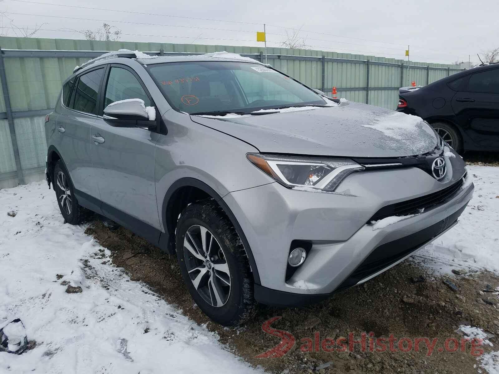 2T3RFREV1GW439731 2016 TOYOTA RAV4