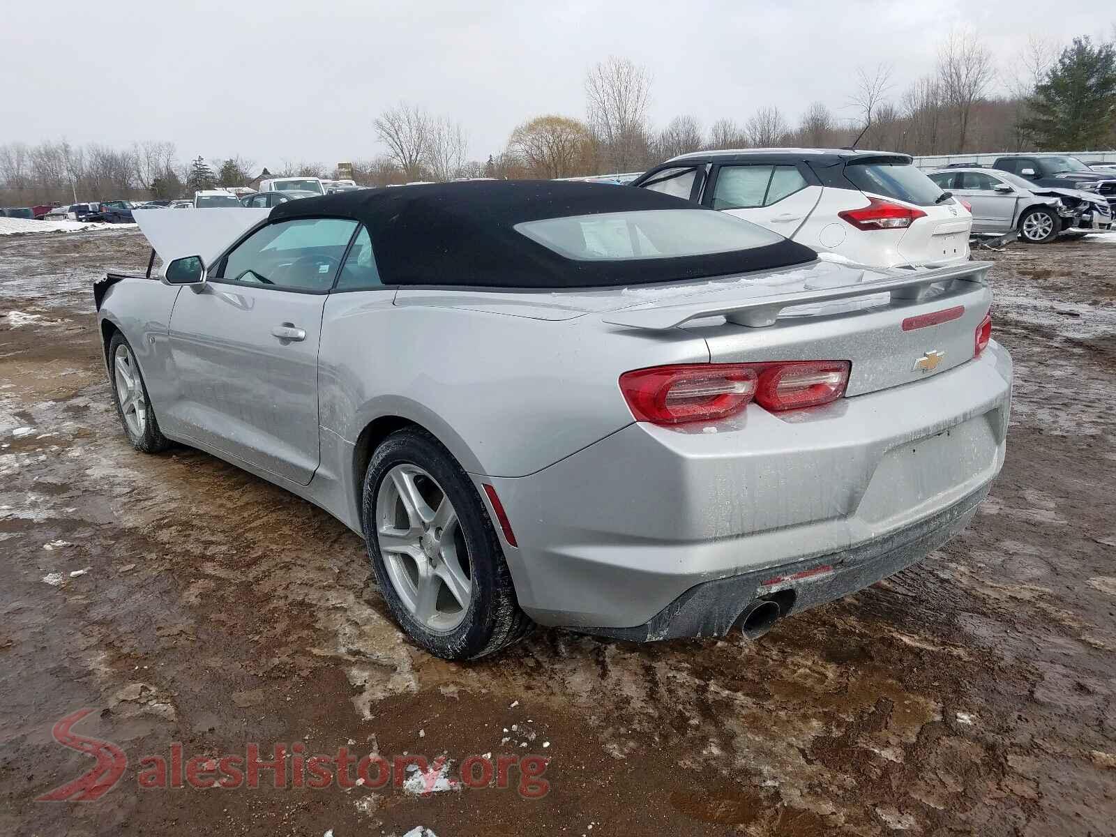 2019 CHEVROLET CAMARO VIN 1G1FB3DS8K0147907, right side view