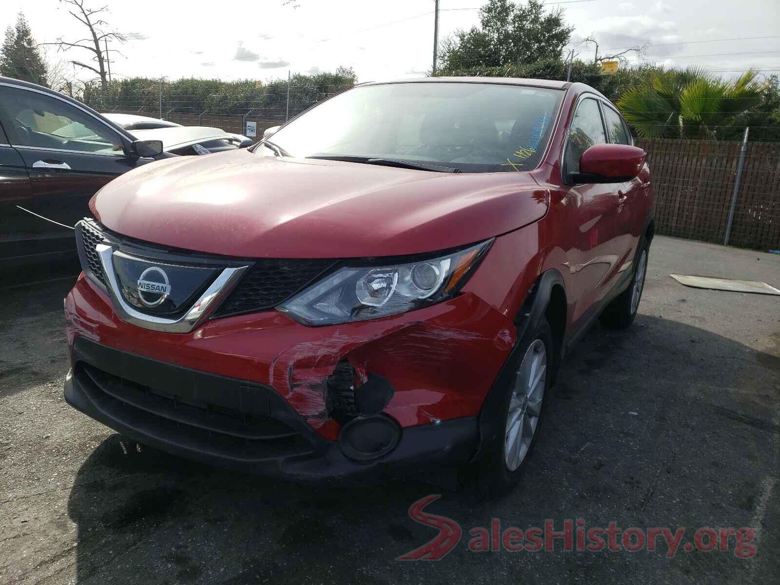 JN1BJ1CP1JW192888 2018 NISSAN ROGUE