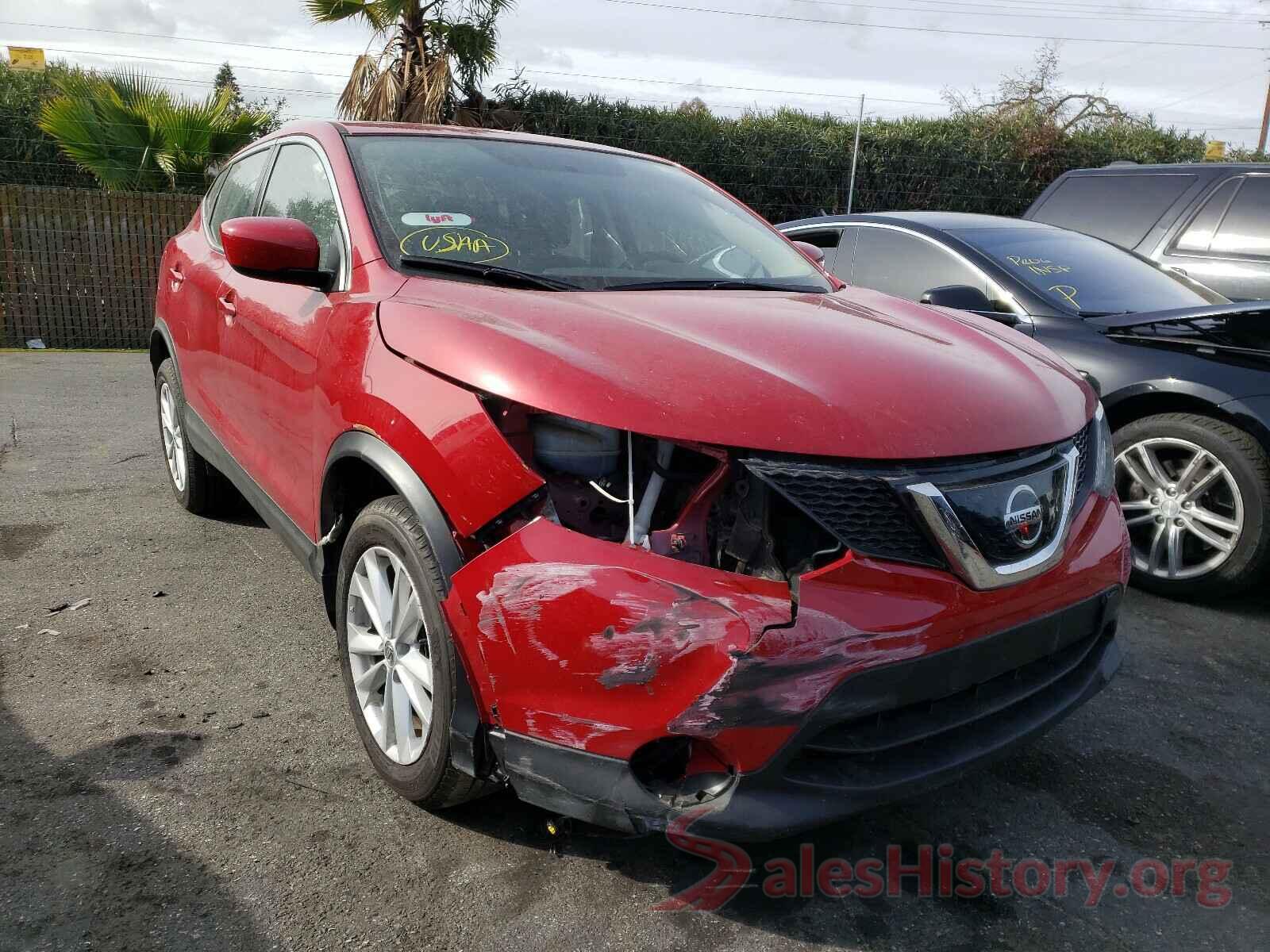 JN1BJ1CP1JW192888 2018 NISSAN ROGUE