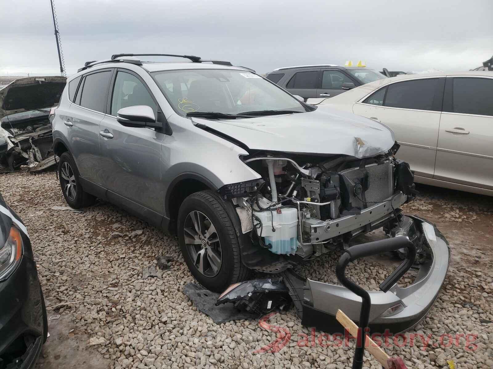 2T3RFREV5HW609493 2017 TOYOTA RAV4