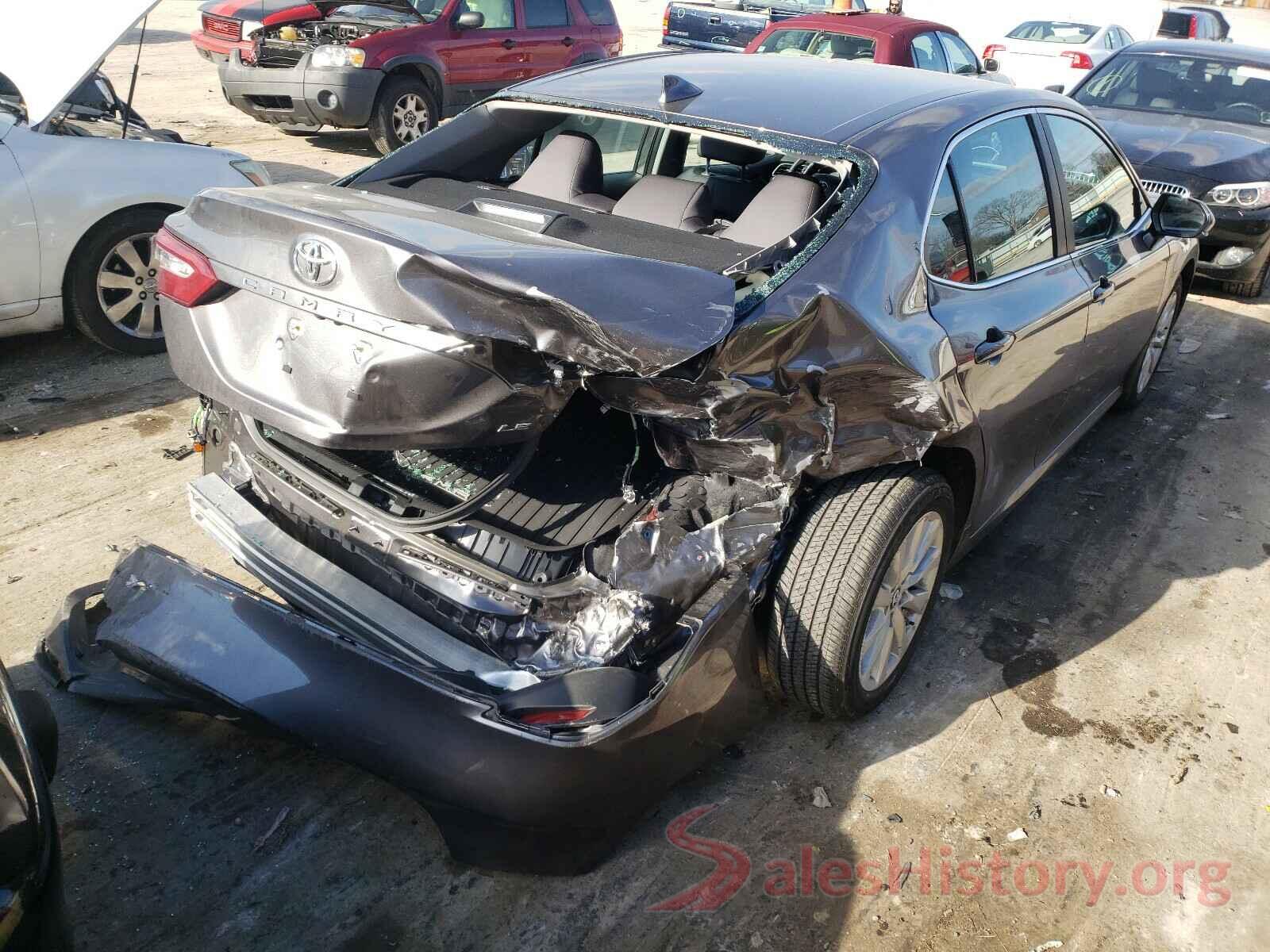 4T1B11HK8KU761352 2019 TOYOTA CAMRY