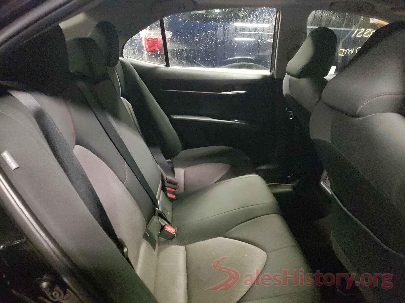 JTNB11HK8J3001135 2018 TOYOTA CAMRY