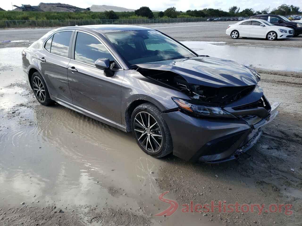 4T1G11AK6MU487443 2021 TOYOTA CAMRY