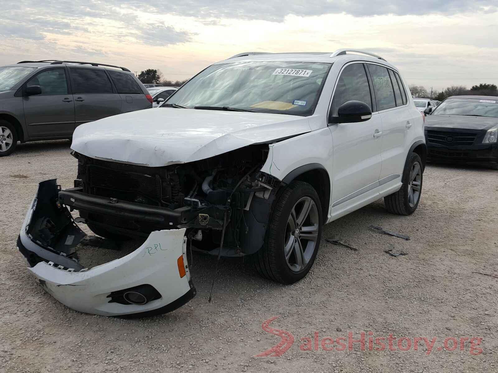 WVGTV7AX7HK019532 2017 VOLKSWAGEN TIGUAN