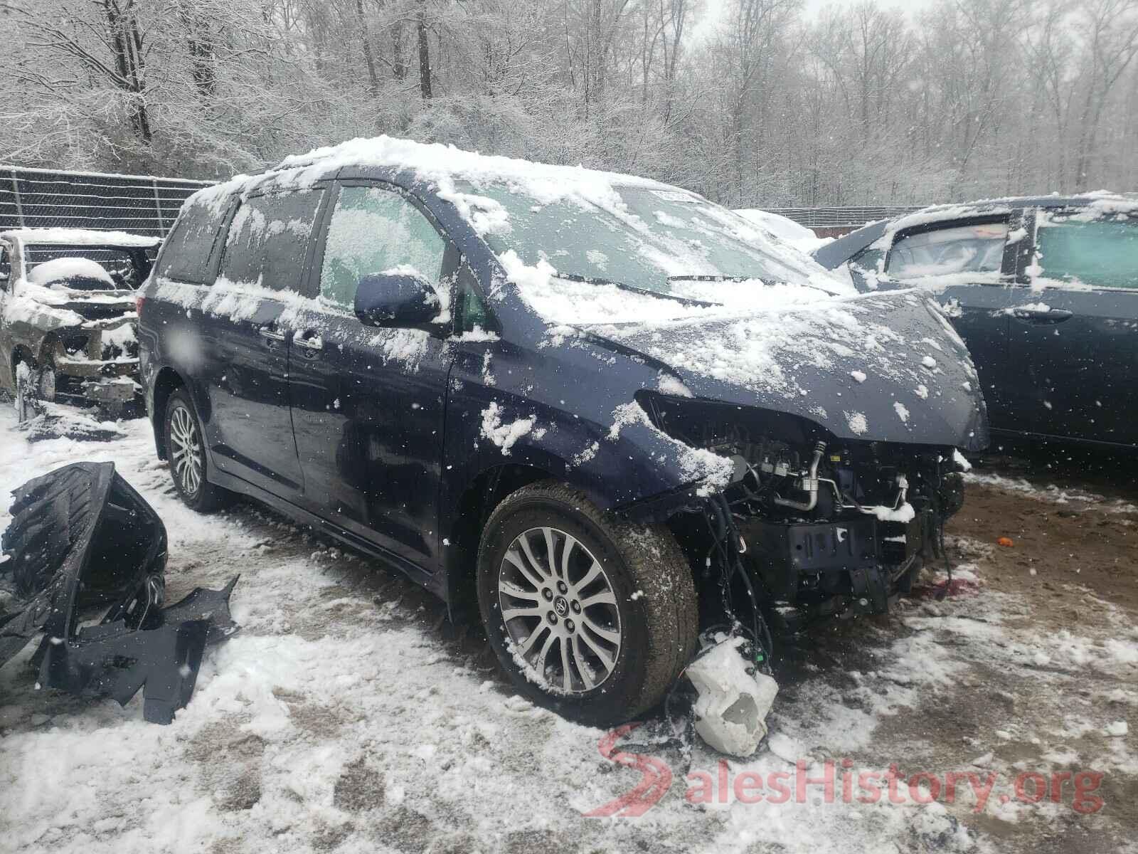 5TDYZ3DC7JS935285 2018 TOYOTA SIENNA