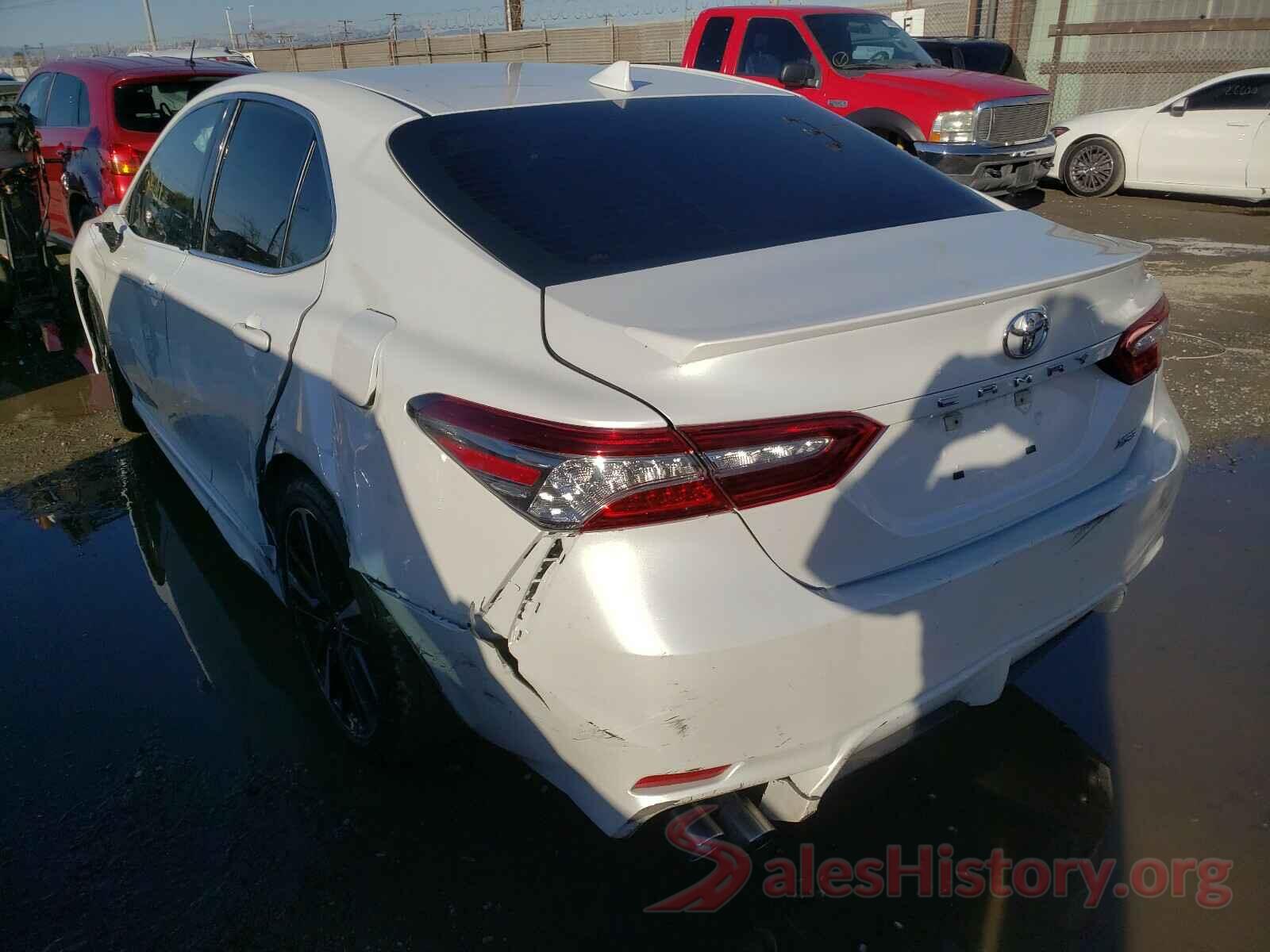 4T1B61HK6KU738864 2019 TOYOTA CAMRY