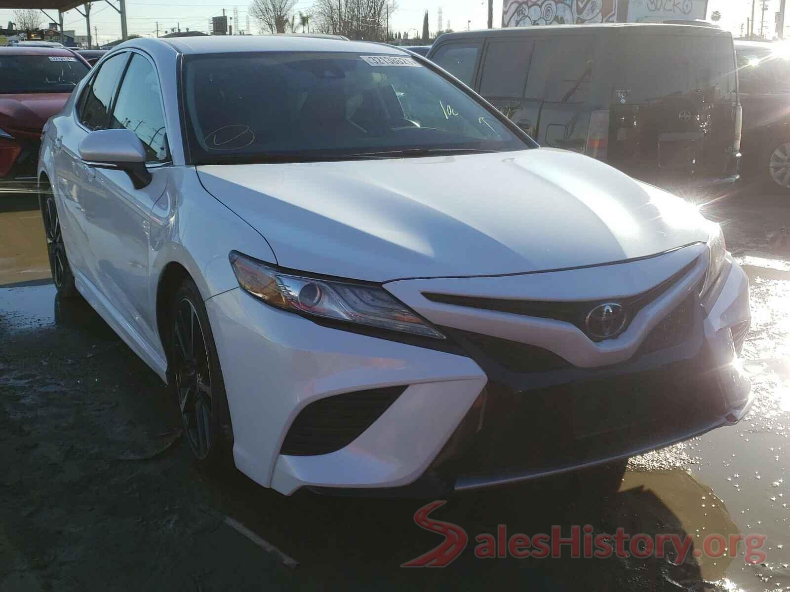 4T1B61HK6KU738864 2019 TOYOTA CAMRY