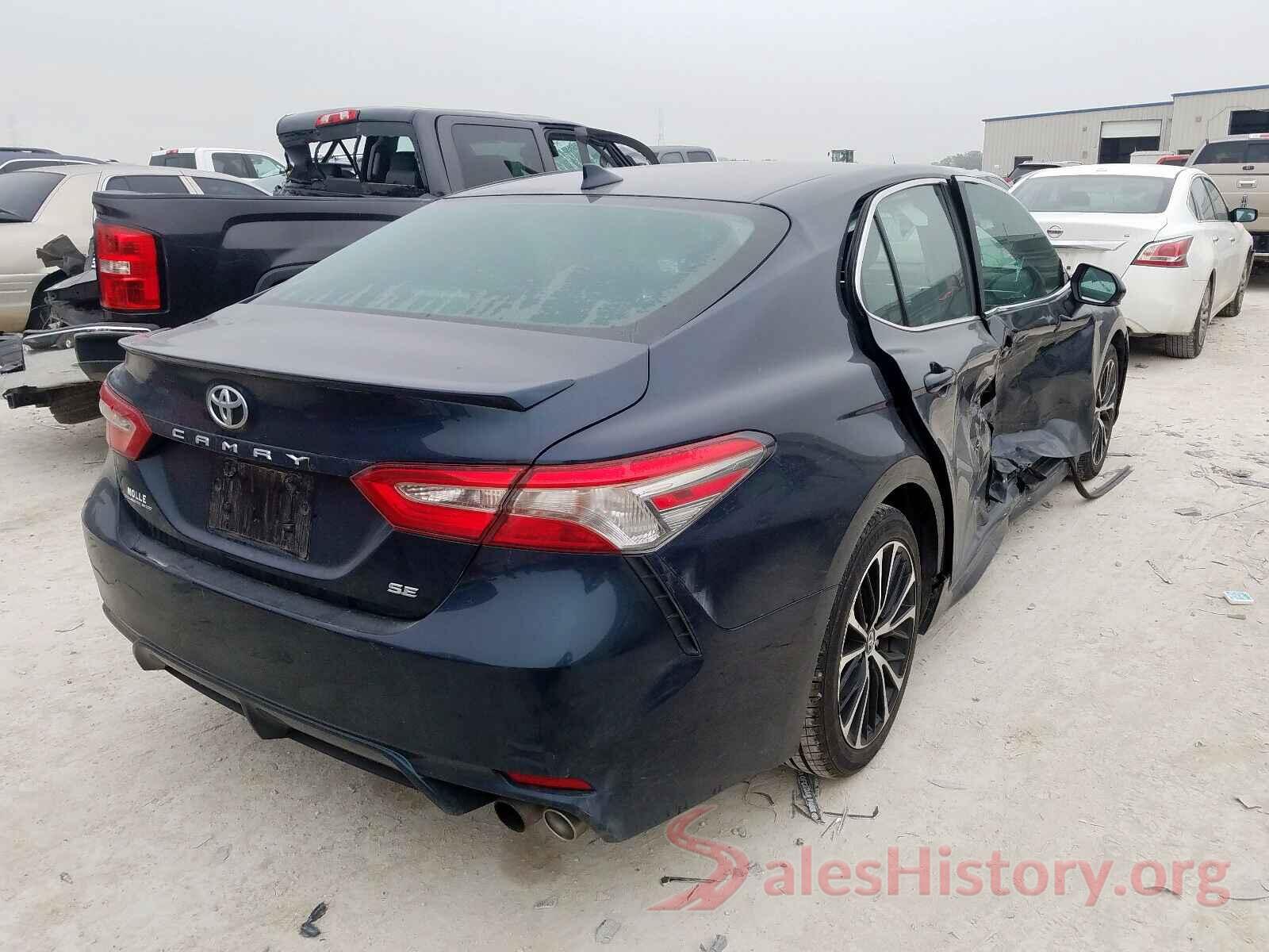 4T1B11HKXJU638215 2018 TOYOTA CAMRY