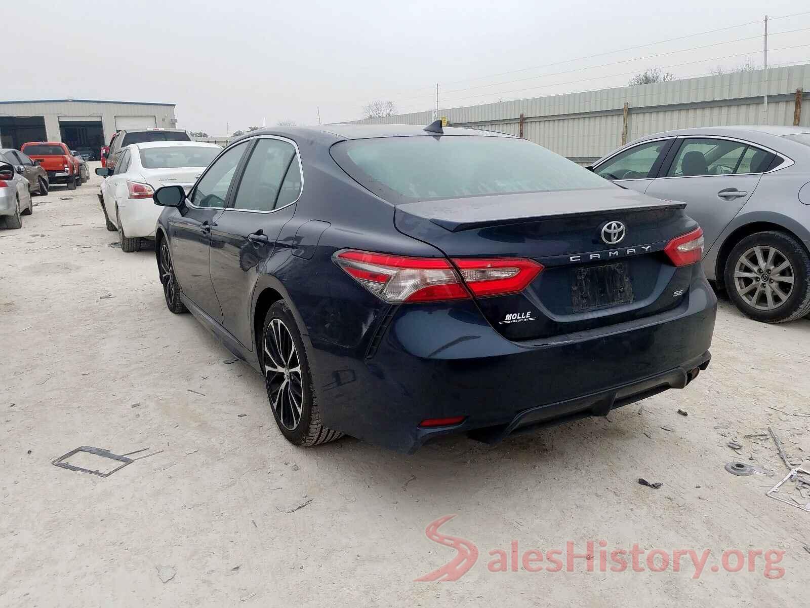 4T1B11HKXJU638215 2018 TOYOTA CAMRY