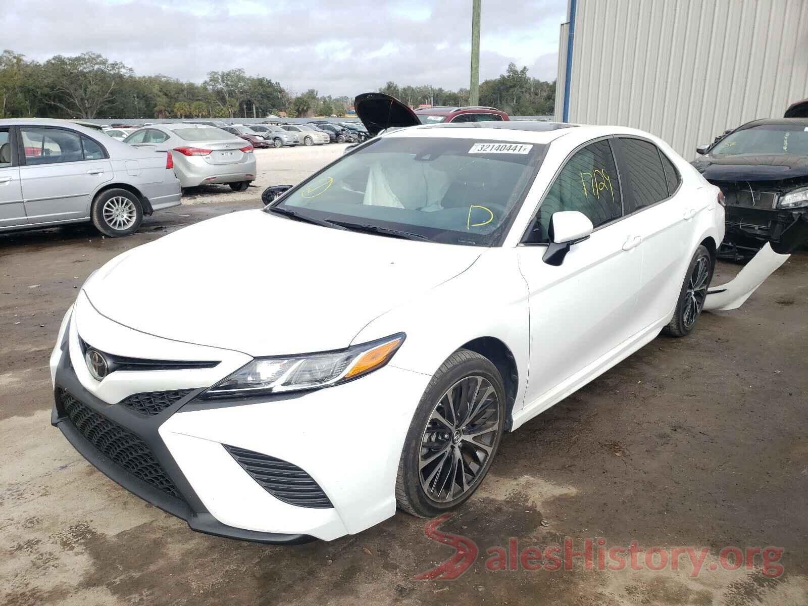 4T1B11HKXJU145909 2018 TOYOTA CAMRY