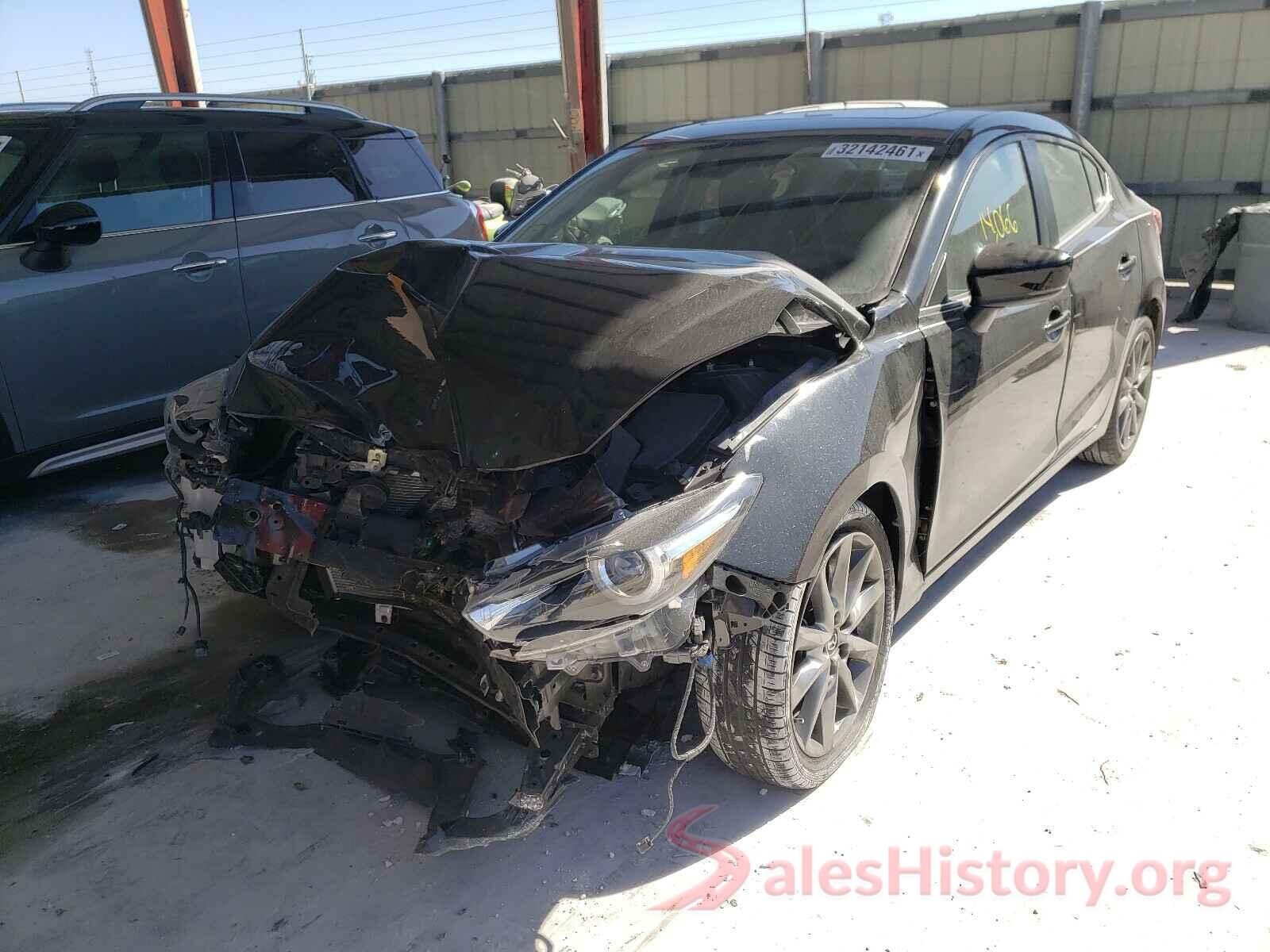 3MZBN1W39JM228219 2018 MAZDA 3