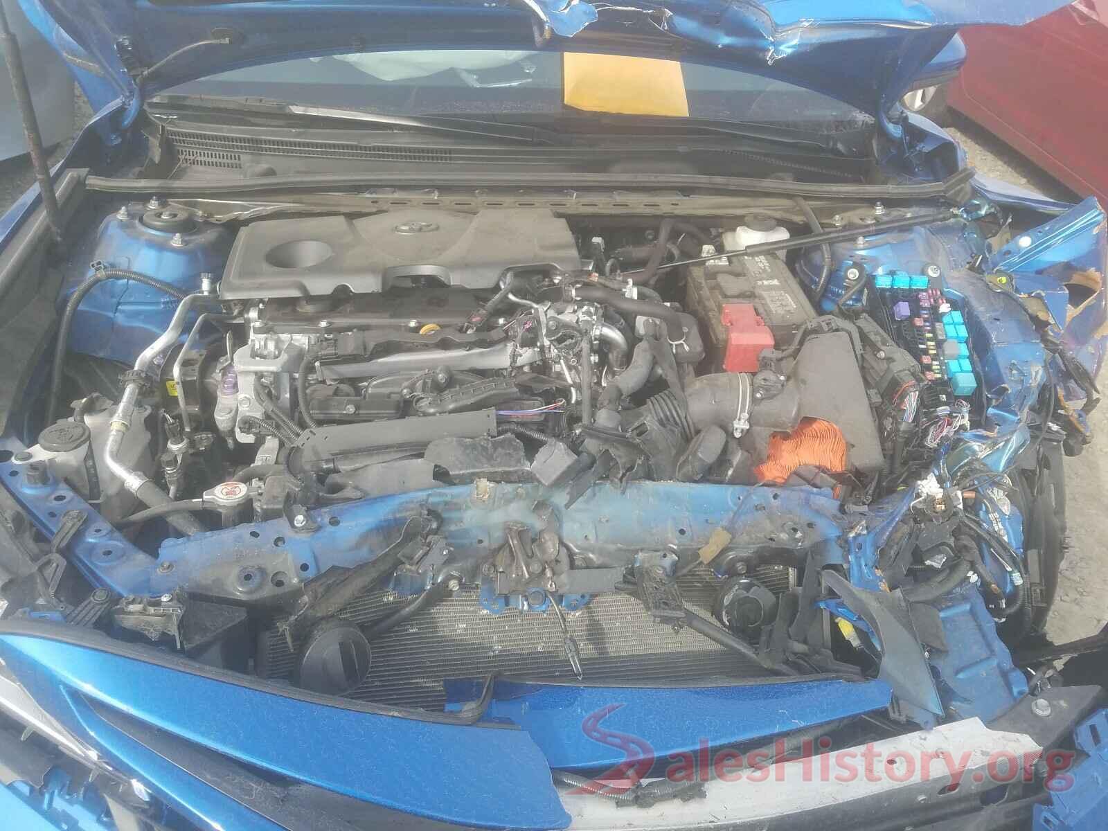 4T1B11HK8JU039913 2018 TOYOTA CAMRY