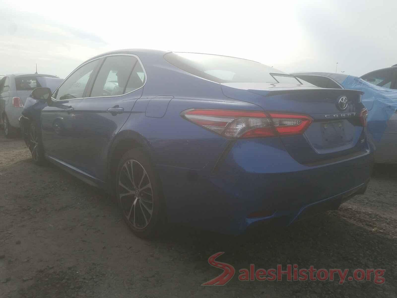 4T1B11HK8JU039913 2018 TOYOTA CAMRY