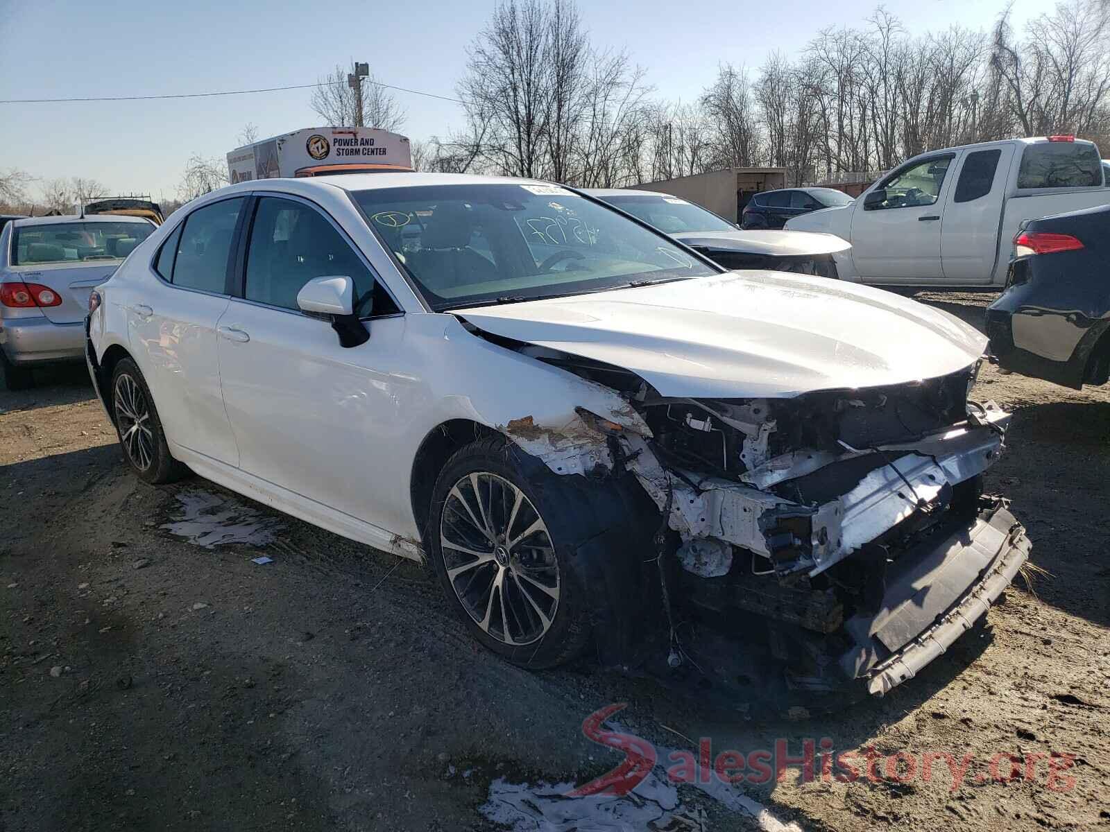 4T1B11HK7JU048554 2018 TOYOTA CAMRY