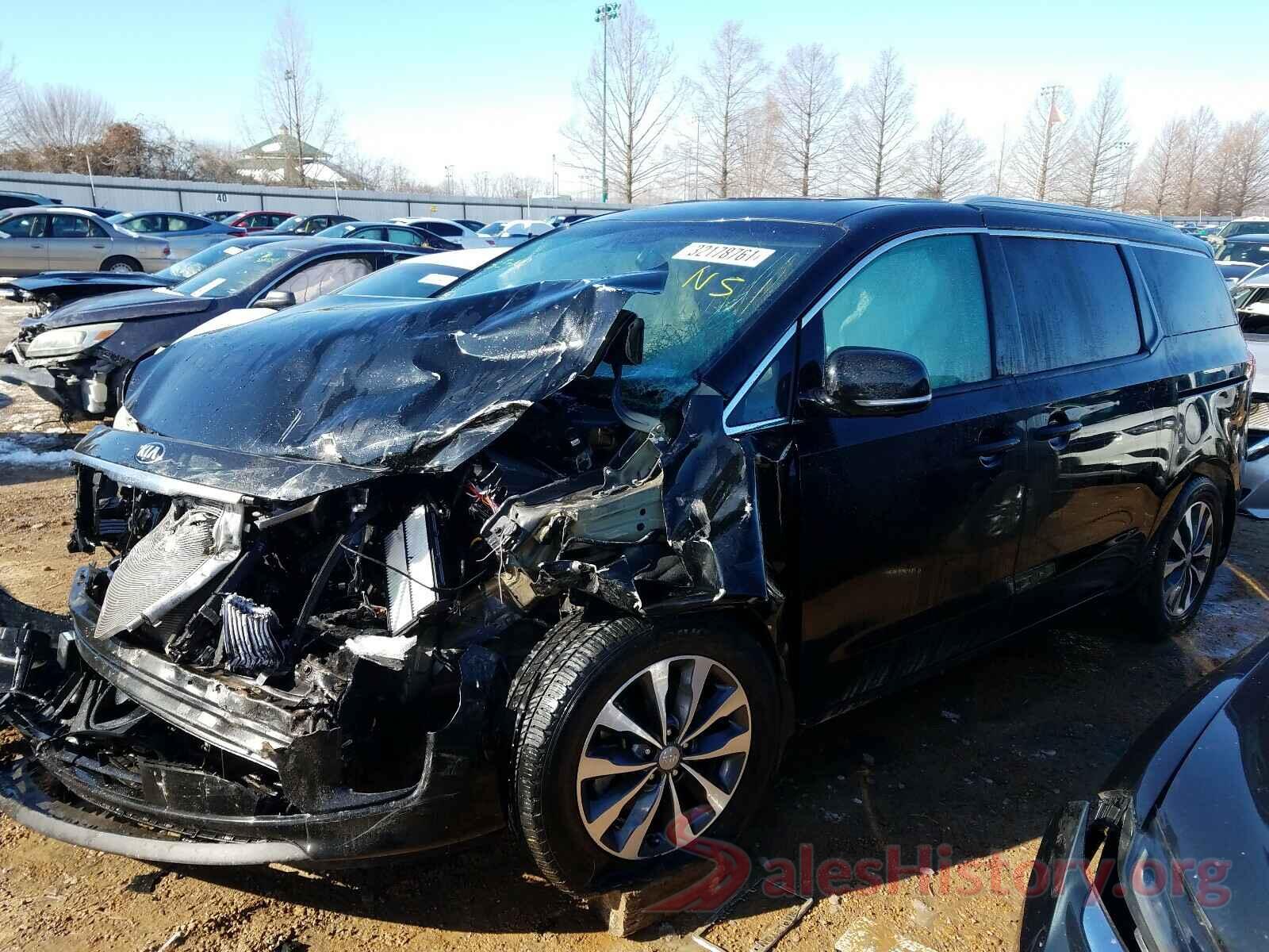 KNDMC5C10H6281848 2017 KIA SEDONA