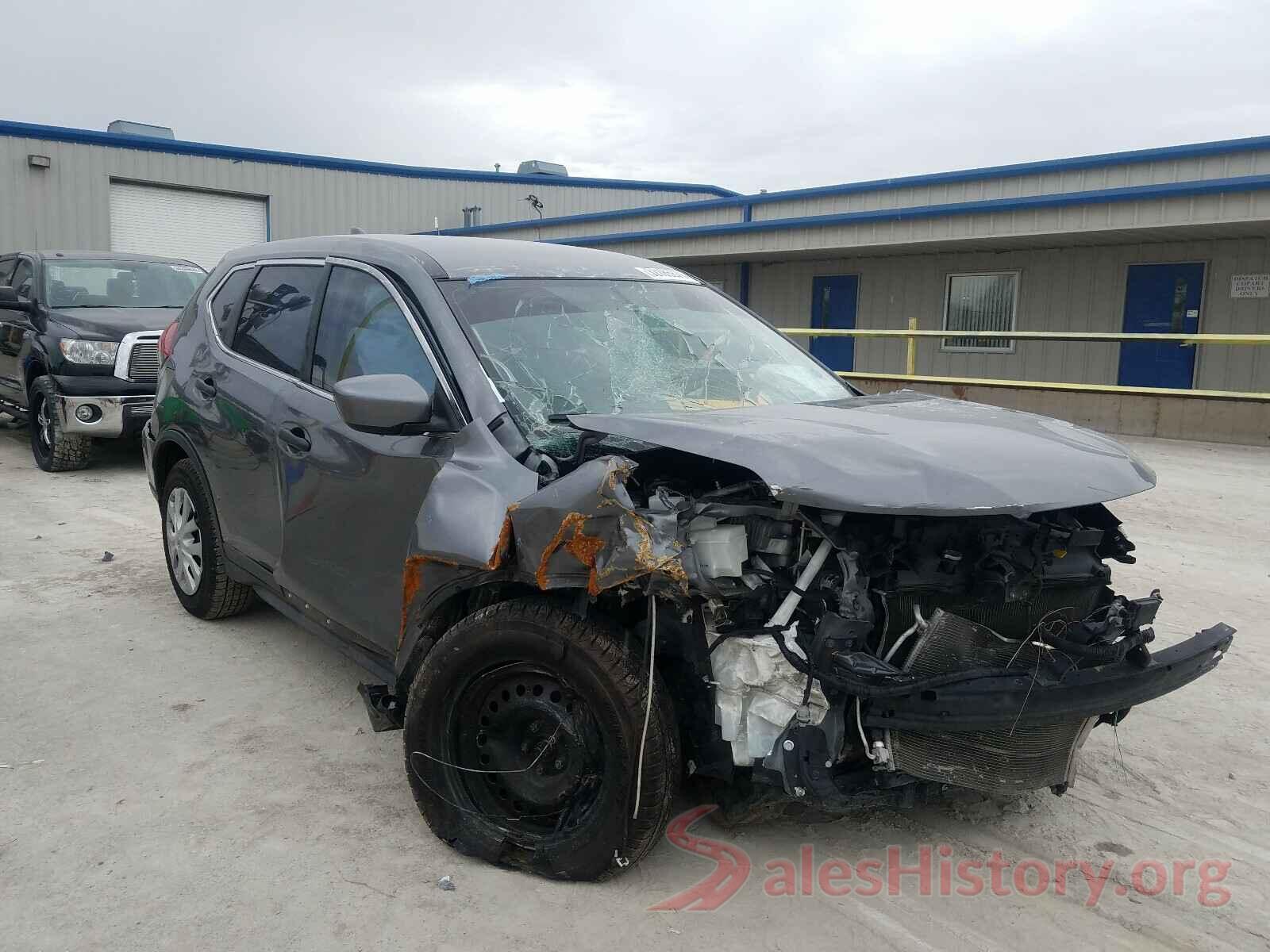 JN8AT2MT2JW458122 2018 NISSAN ROGUE