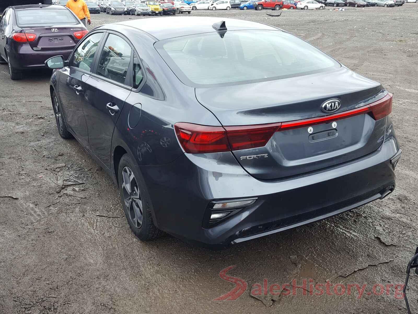 3KPF24AD1KE111860 2019 KIA FORTE