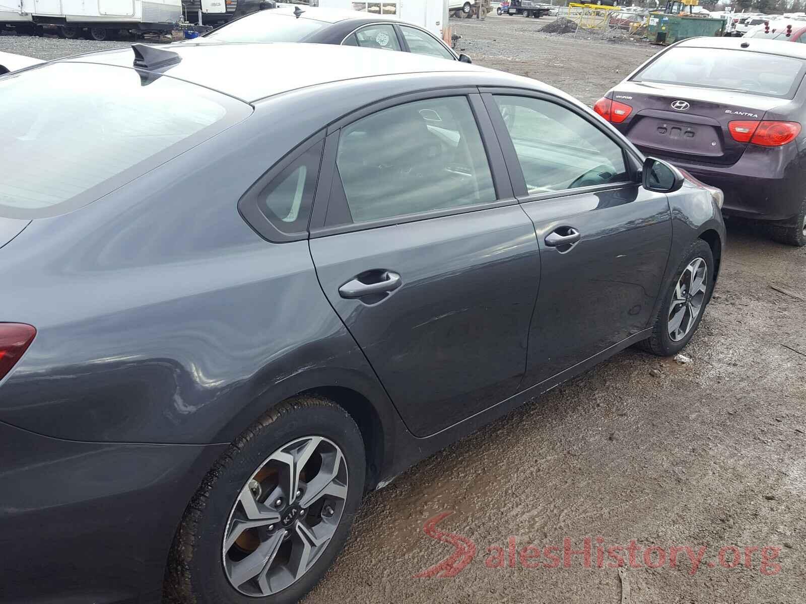 3KPF24AD1KE111860 2019 KIA FORTE