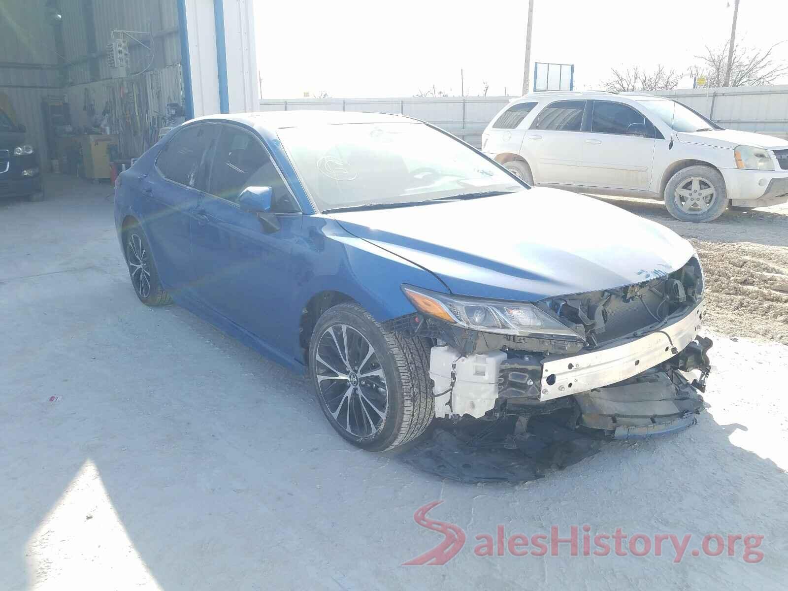 4T1B11HK1JU151470 2018 TOYOTA CAMRY