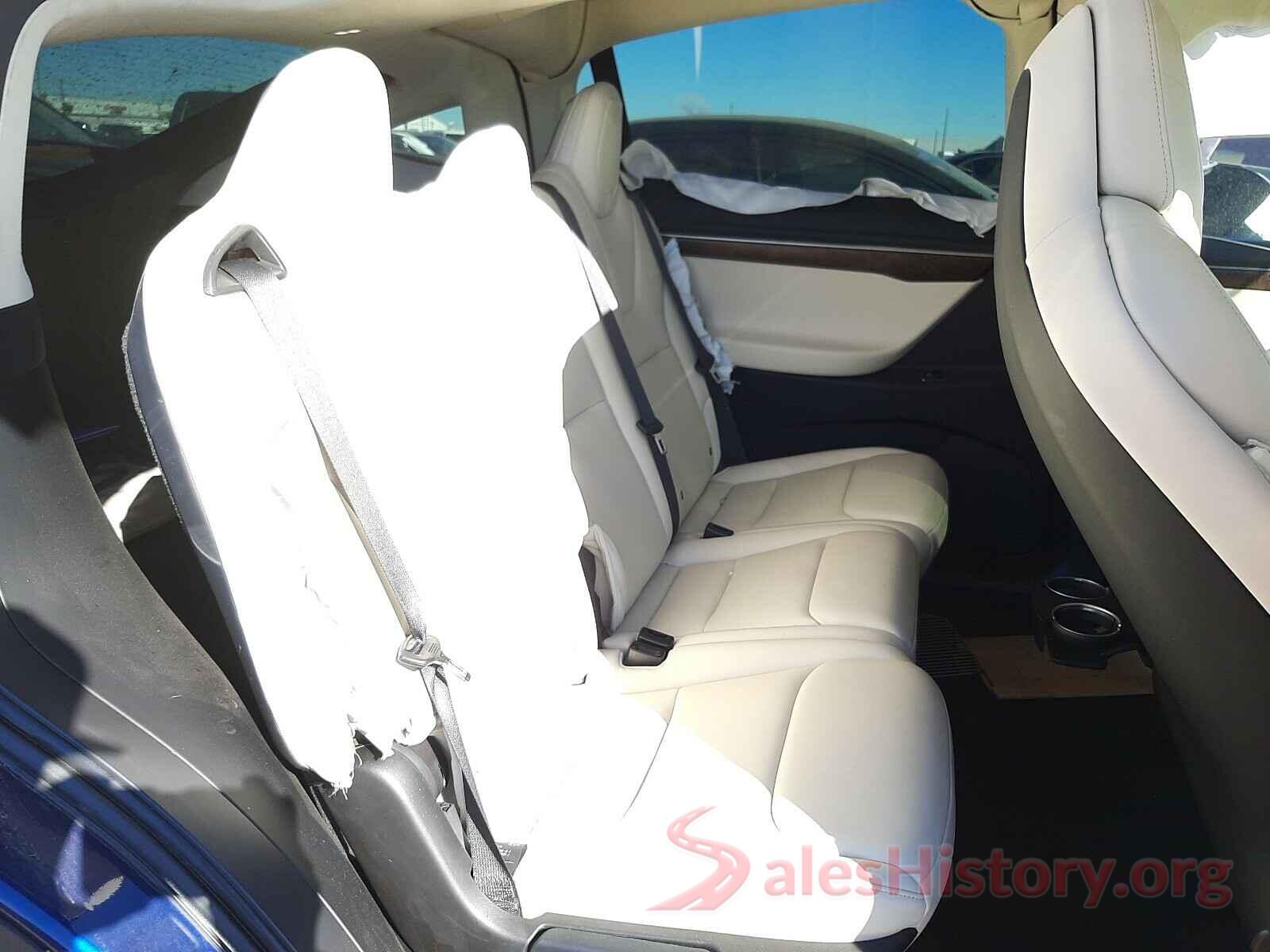 5YJXCDE25JF090143 2018 TESLA MODEL X