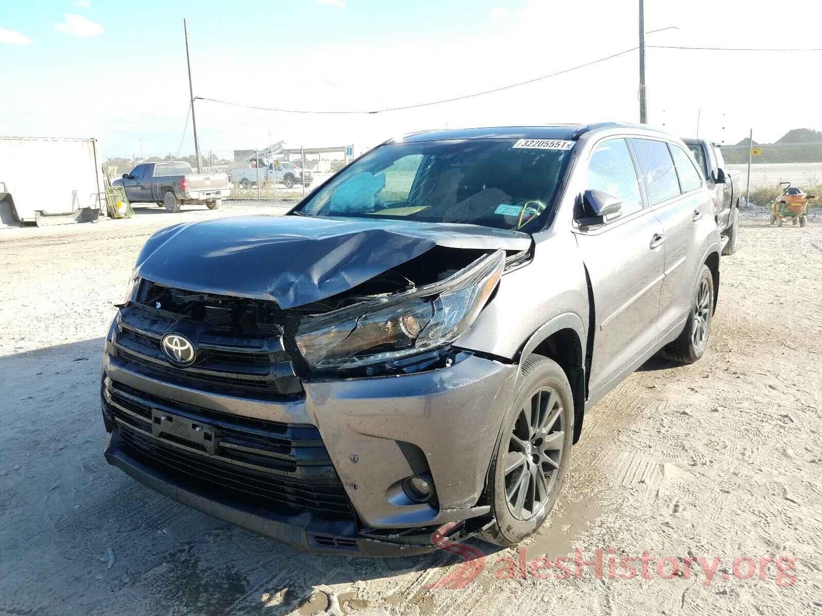 5TDJZRFH4KS702253 2019 TOYOTA HIGHLANDER