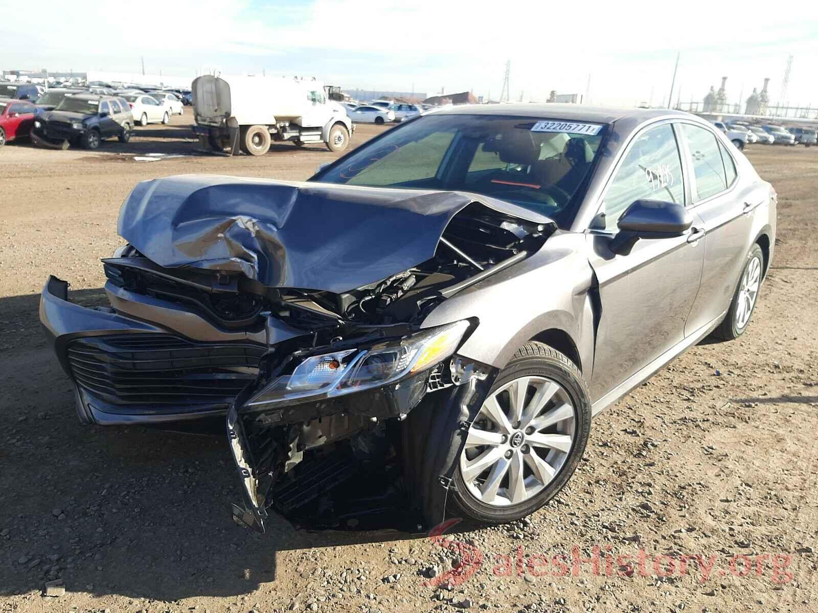 4T1B11HK5JU568896 2018 TOYOTA CAMRY