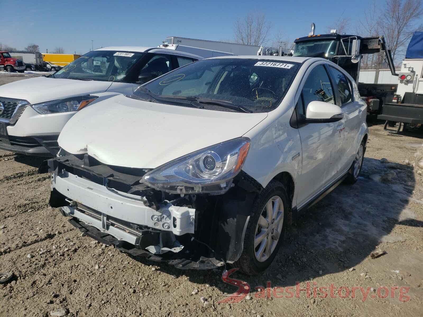 JTDKDTB35H1593611 2017 TOYOTA PRIUS