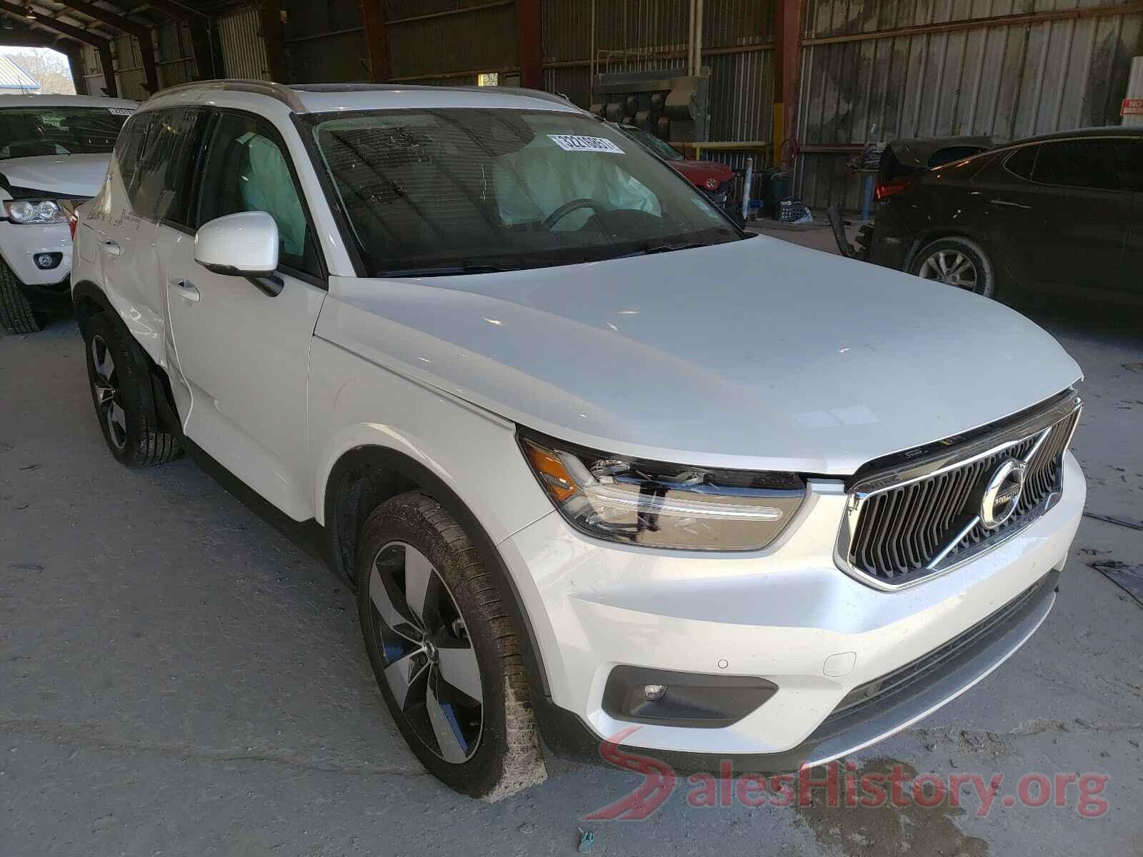 YV4162UK4M2416358 2021 VOLVO XC40