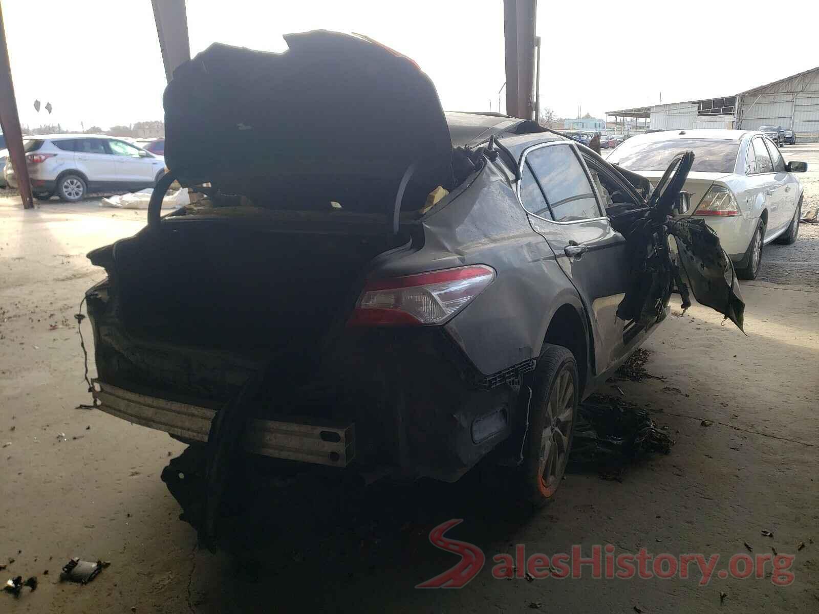 4T1B11HK7JU087824 2018 TOYOTA CAMRY