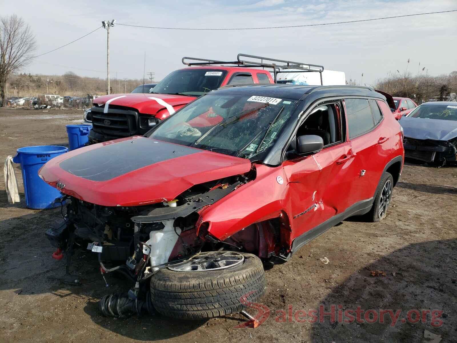 3C4NJDDB8KT671377 2019 JEEP COMPASS