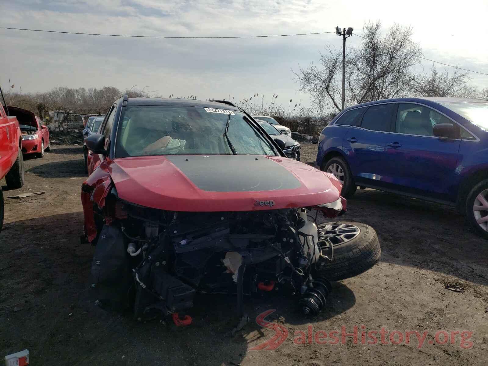 3C4NJDDB8KT671377 2019 JEEP COMPASS