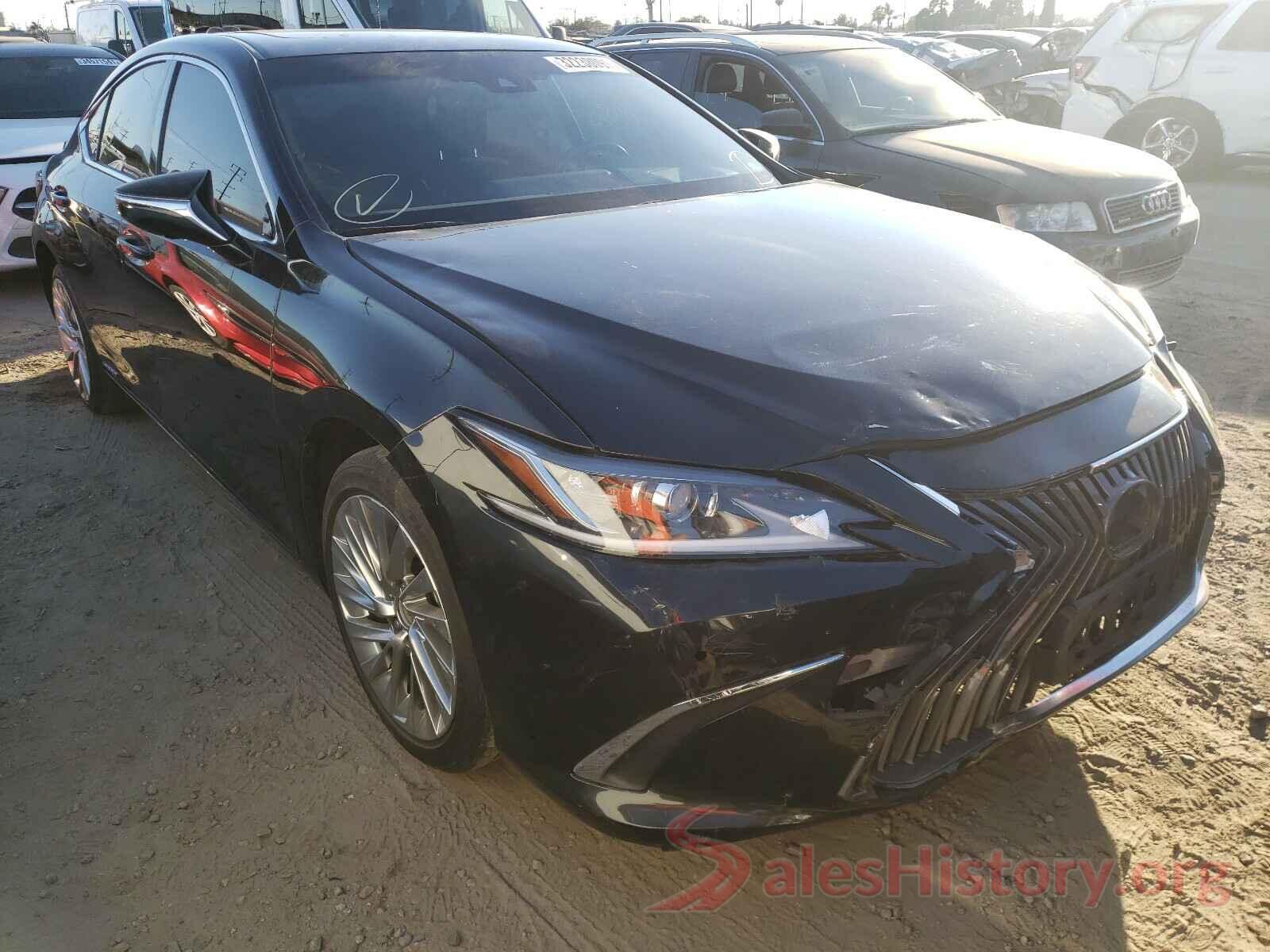 JTHB21B19K2037889 2019 LEXUS ES300