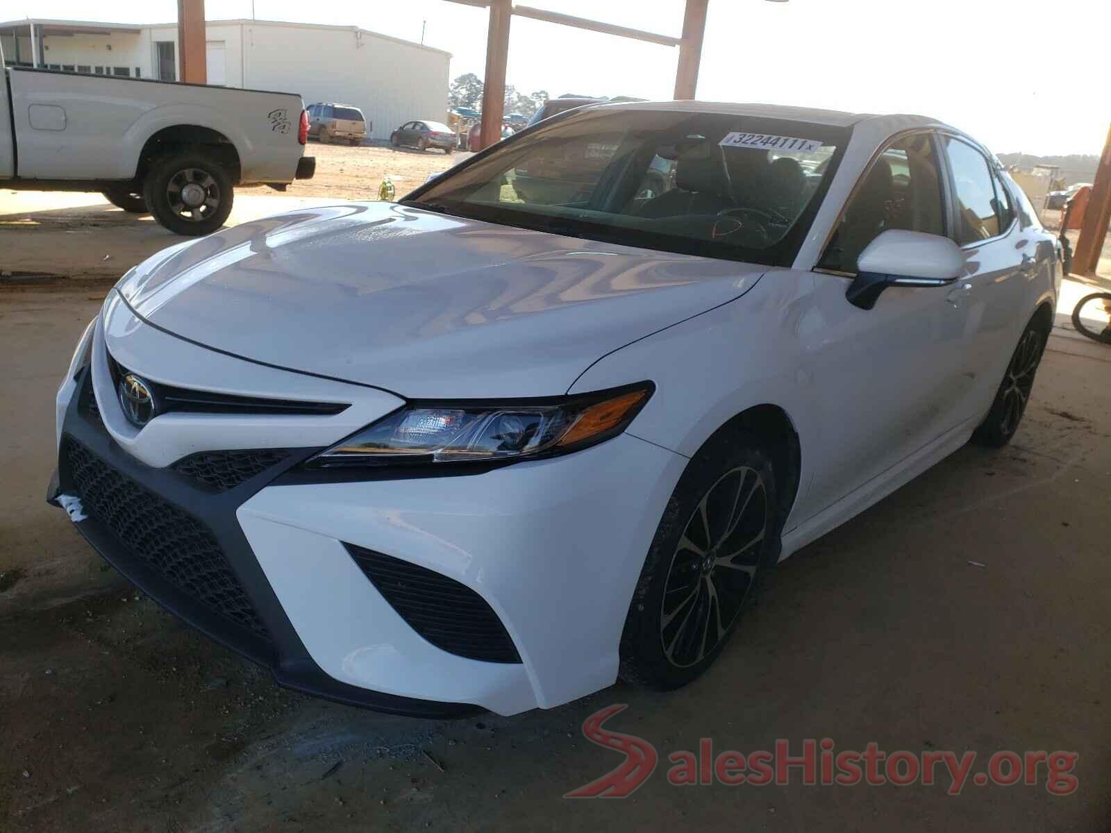 4T1B11HK9JU023767 2018 TOYOTA CAMRY