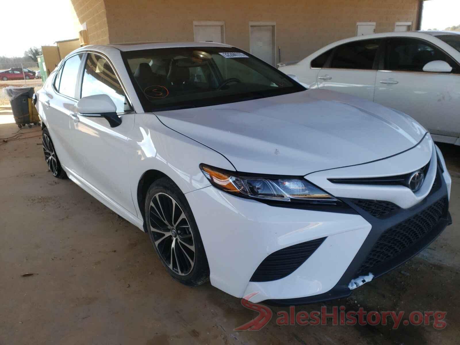 4T1B11HK9JU023767 2018 TOYOTA CAMRY