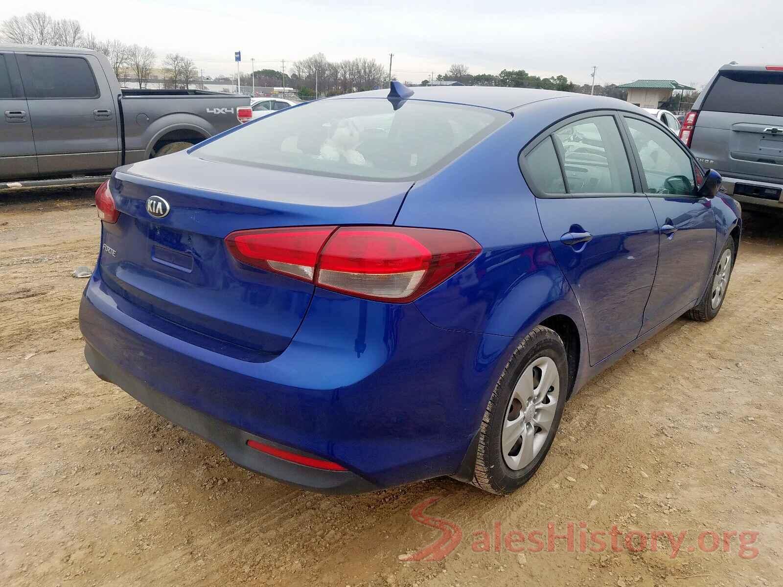 3KPFK4A75HE012235 2017 KIA FORTE