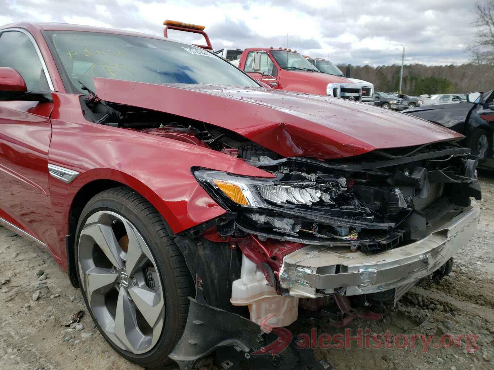 1HGCV2F98JA028061 2018 HONDA ACCORD