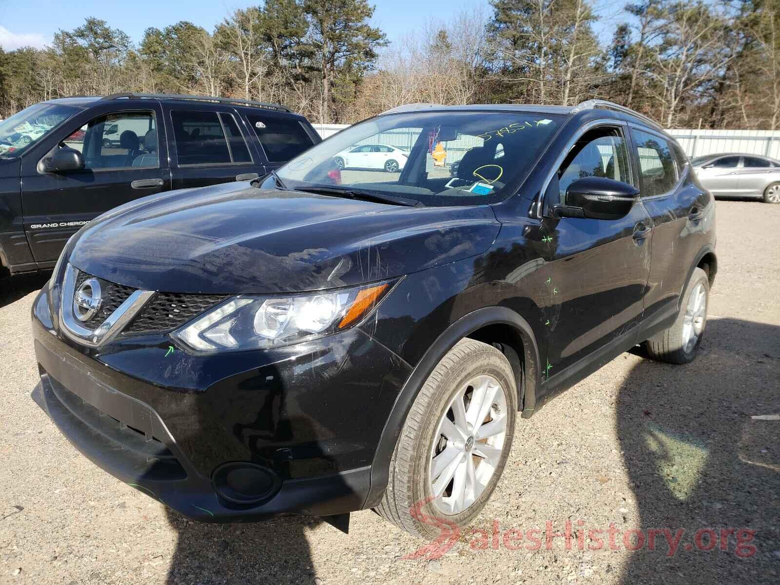 JN1BJ1CR2JW203611 2018 NISSAN ROGUE