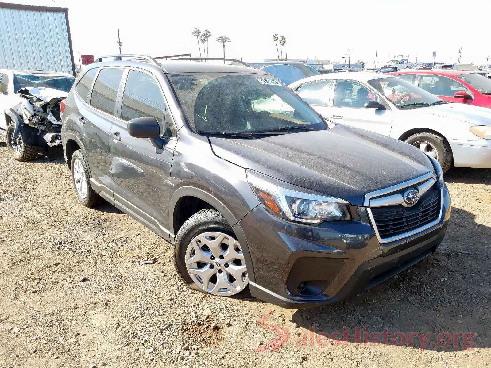 JF2SKACC2KH523704 2019 SUBARU FORESTER