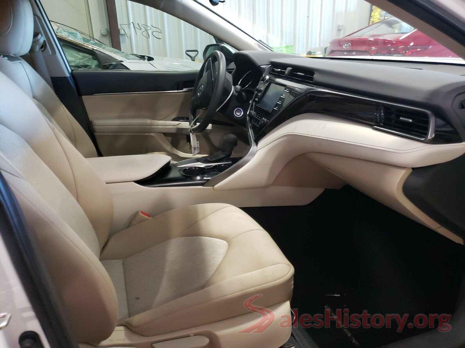 4T1B11HKXKU743662 2019 TOYOTA CAMRY