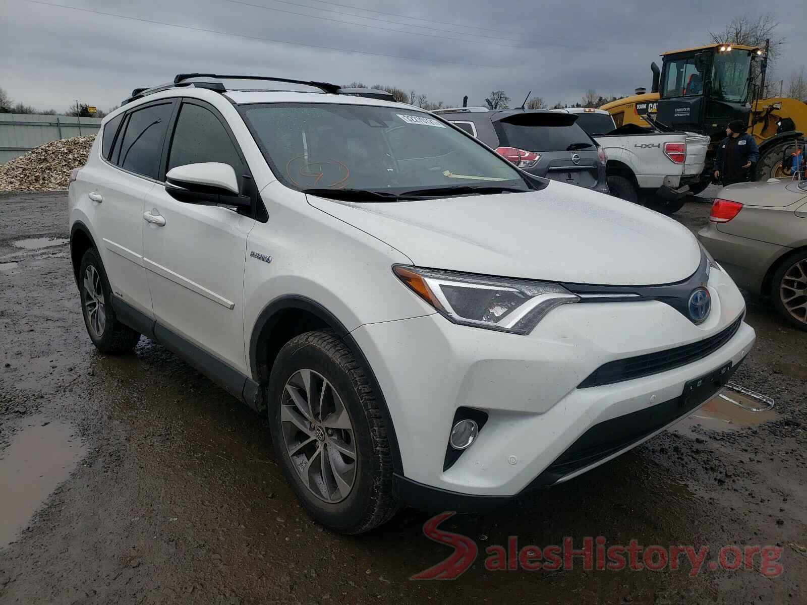 JTMRJREVXHD118199 2017 TOYOTA RAV4