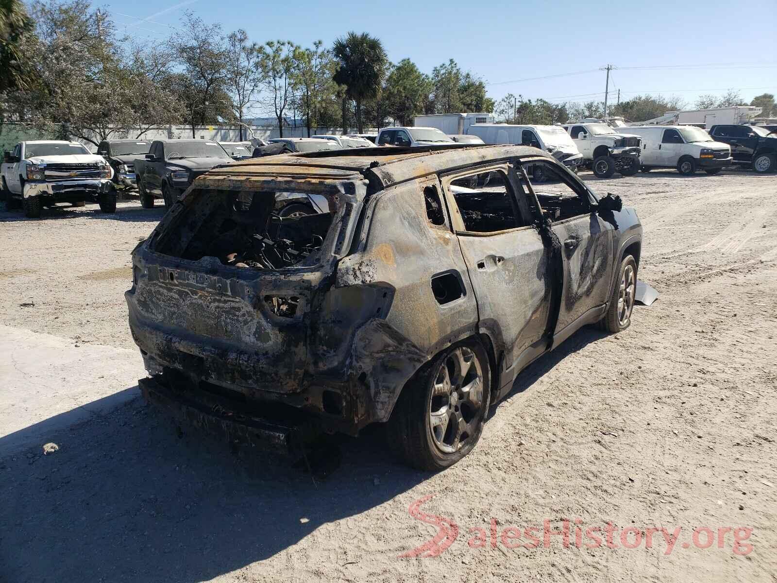 3C4NJCCB0JT211480 2018 JEEP COMPASS