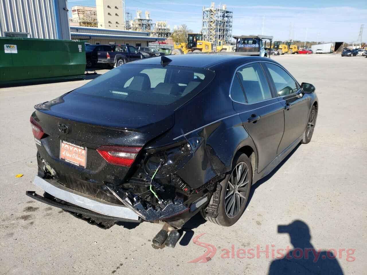 4T1G11AK7NU640753 2022 TOYOTA CAMRY