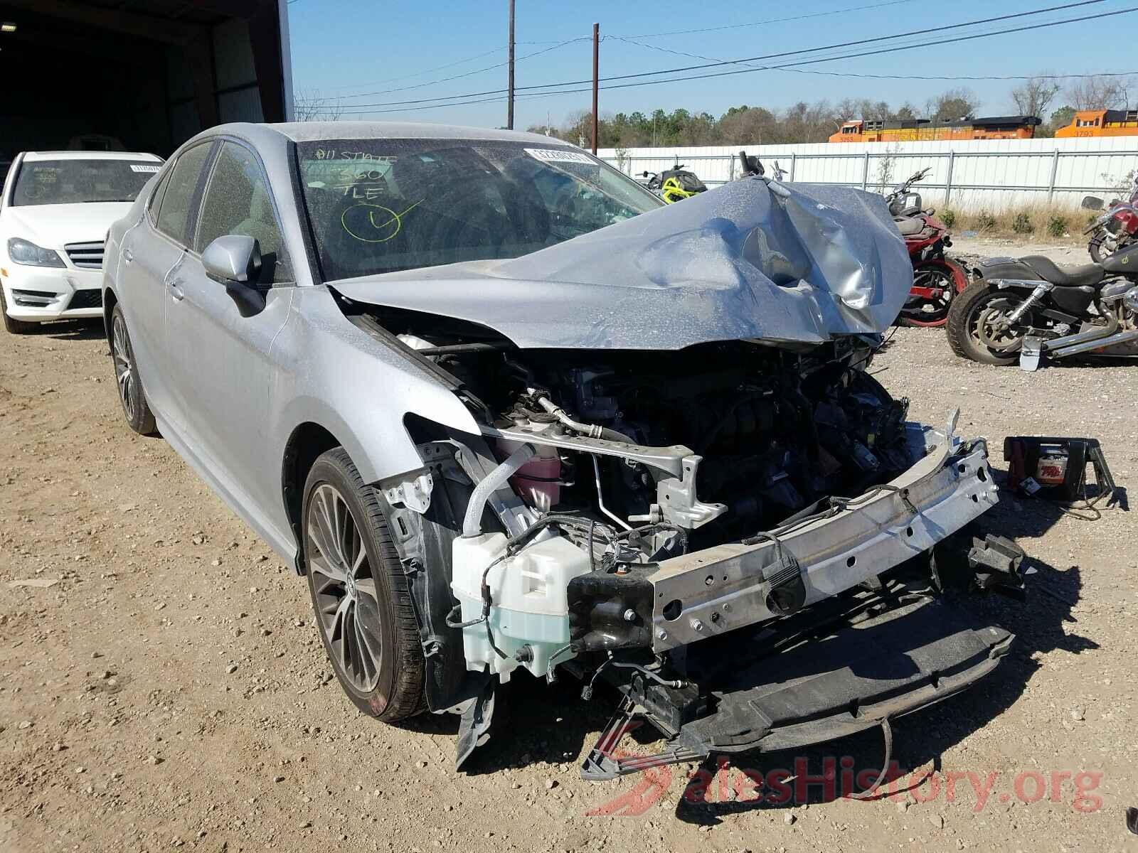 4T1B11HK9JU623415 2018 TOYOTA CAMRY