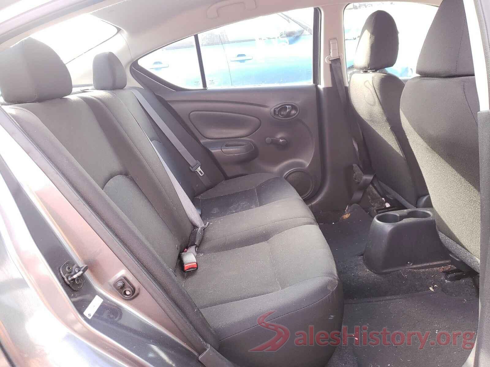 3N1CN7AP4JL811925 2018 NISSAN VERSA