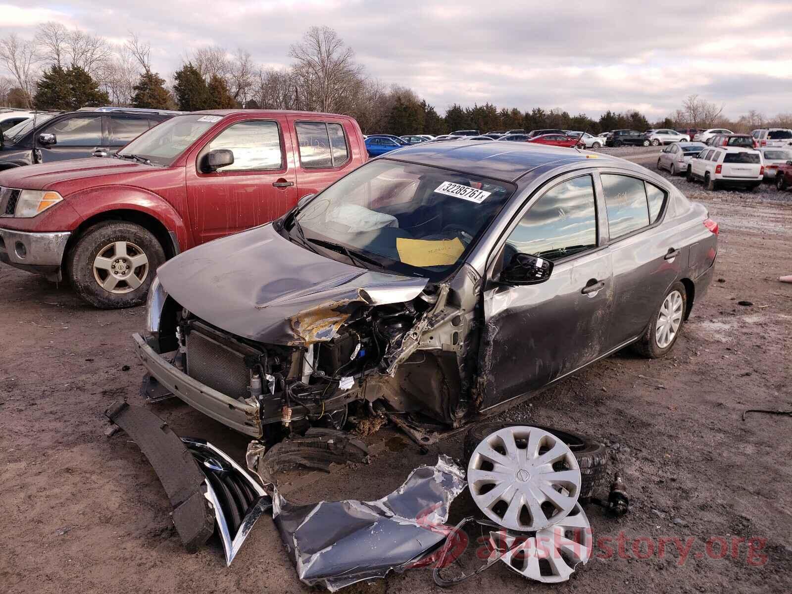 3N1CN7AP4JL811925 2018 NISSAN VERSA