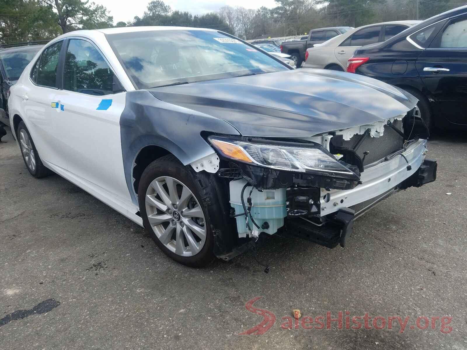 4T1B11HK0JU615655 2018 TOYOTA CAMRY