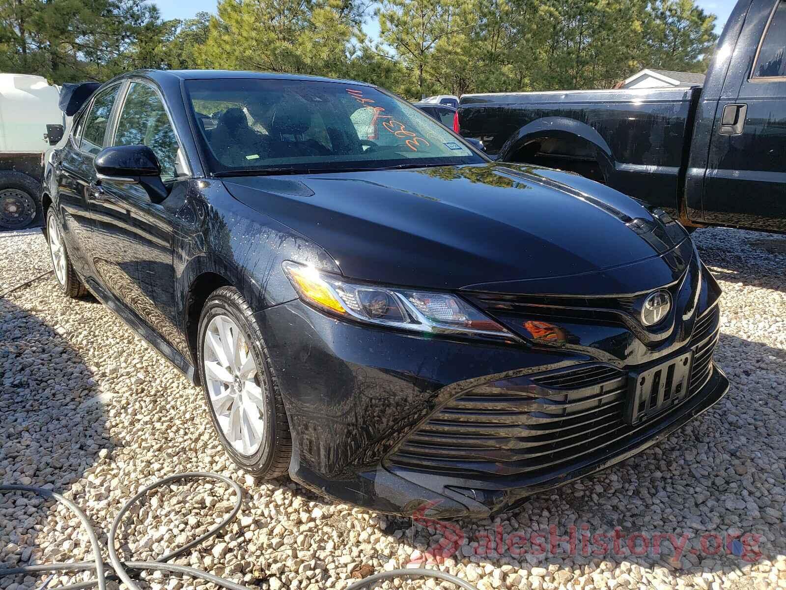 4T1B11HK0JU512820 2018 TOYOTA CAMRY